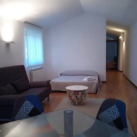 Torno Subito... Citra: 011015-lt-1819 Apartman *