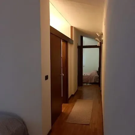Torno Subito... Citra: 011015-lt-1819 Apartman